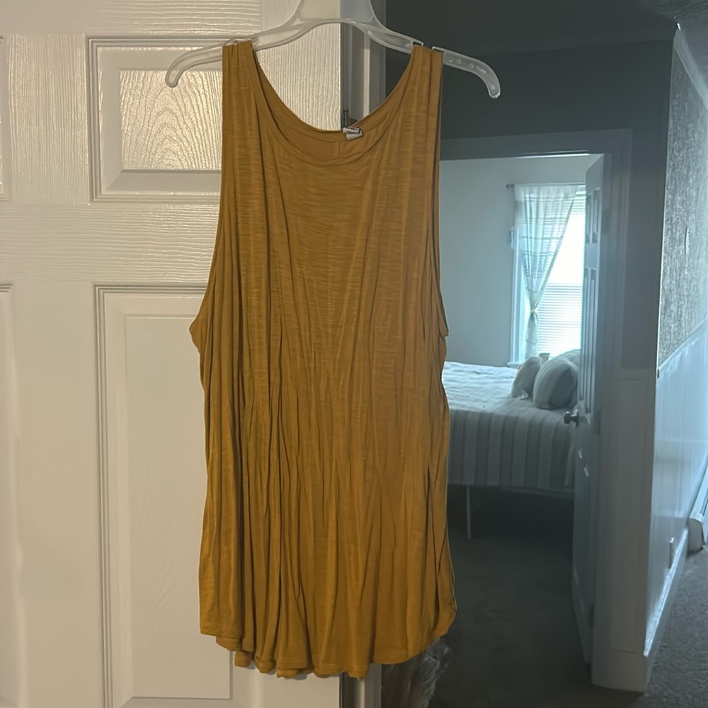 Women’s tank top